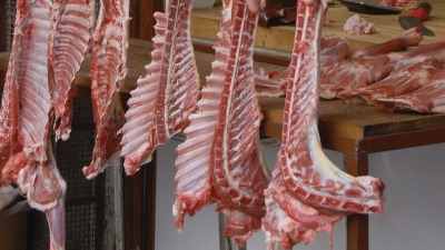 محل لبيع اللحوم في اللاذقية (الوطن)