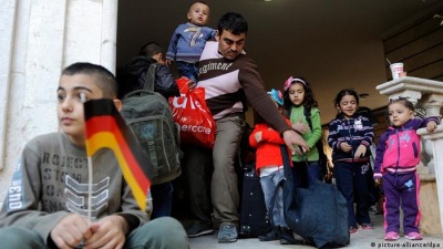 سوريون في بلدان اللجوء.. اندماج أم انصهار؟