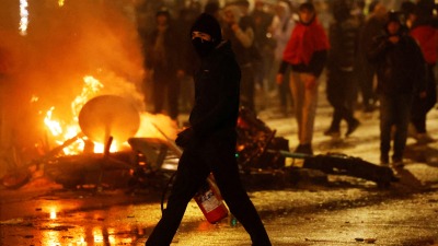 أعمال الشغب في بروكسل بعد فوز المغرب على بلجيكا (رويترز)
