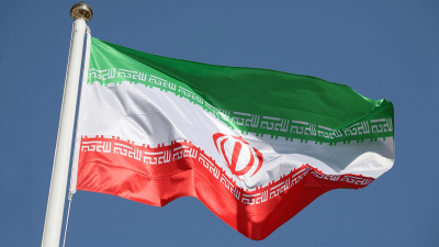 العلم الإيراني - رويترز