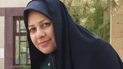الناشطة الحقوقية الإيرانية فريدة مرادخاني (تويتر)