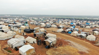 مخيم في محيط مدينة اعزاز شمال غربي سوريا – 1 آذار 2022 (رويترز)