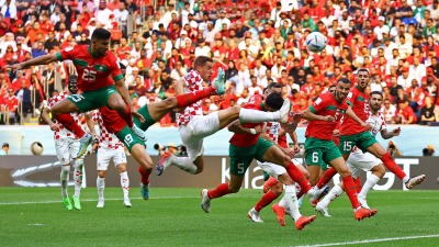 المباراة التي جمعت المغرب وكرواتيا في دور المجموعات على أرض ملعب البيت بقطر (رويترز)