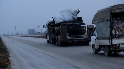 رتل عسكري لجيش النظام متجه إلى ريف حلب الشمالي في كانون الأول 2022 (منسقو استجابة سوريا)