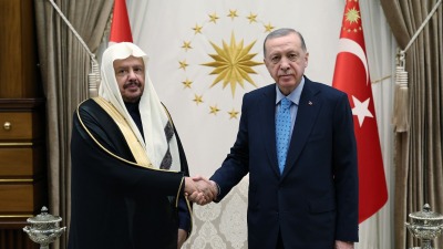 الرئيس رجب طيب أردوغان ورئيس مجلس الشورى السعودي عبدالله بن محمد آل الشيخ (الأناضول)