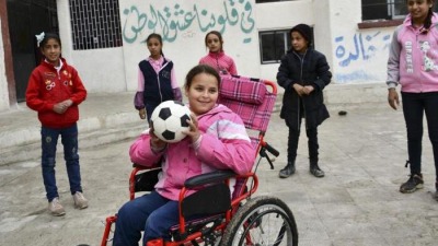 طفلة سورية من ذوي الاحتياجات الخاصة