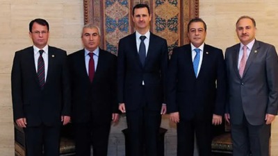 رئيس النظام السوري بشار الأسد مع أعضاء من حزب الشعب الجمهوري (Türkiye Gazetesi)
