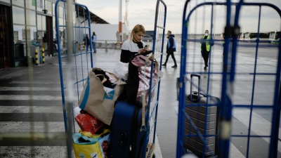 مأوى مؤقت للاجئين بأحد مطارات برلين 