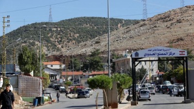 الحدود اللبنانية السورية، معبر المصنع البري (رويترز)