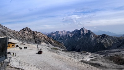 مشهد لأحد جوانب الحدود النمساوية