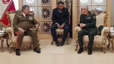 وزير دفاع النظام السوري علي عباس مع رئيس الأركان الإيراني محمد باقري (سانا)