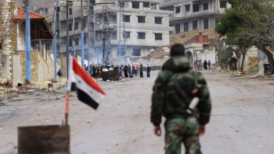 حاجز للنظام السوري في بلدة مضايا بريف دمشق (أرشيفية/AFP)
