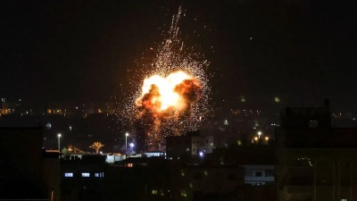 غارة إسرائيلية على قطاع غزة (AFP)