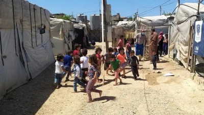 اللاجئون السوريون في لبنان (رويترز)