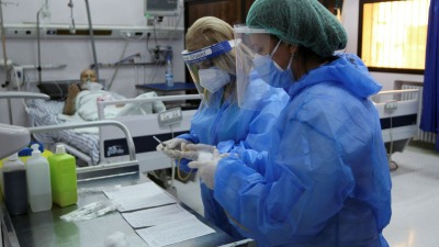 فريق طبي في إحدى مشافي دمشق ـ رويترز