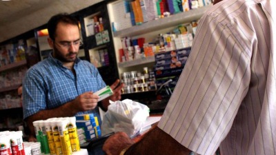 50 في المئة من الأدوية المفقودة توافرت وحالة من الجمود في السوق السورية (سناك سوري)