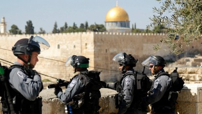 جنود إسرائيليون بالقرب من المسجد الأقصى، القدس (أرشيفية)