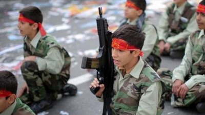 عسكرة الأطفال جريمة حرب أخرى لإيران في سوريا