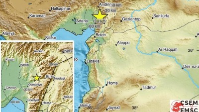 خريطة توضح مركز الهزة الأرضية ومدى قربها من الحدود السورية (EMSC)