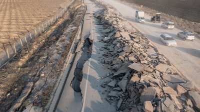  رصد تشققات عميقة شكلها الزلزال جنوبي تركيا