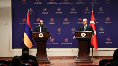 وزير الخارجية التركي يستقبل نظيره الأرمينية في أنقرة (الأناضول)