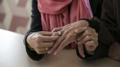 السوريون مخيرون بين زوجاتهم والجنسية التركية