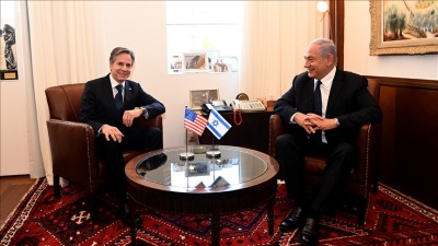 رئيس الوزراء الإسرائيلي بنيامين نتنياهو في اجتماع مع وزير الخارجية الأميركي أنطوني بلينكين - المصدر: الإنترنت