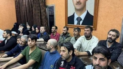 معتقلون سوريون أفرج عنهم النظام عام 2022 (فيس بوك)