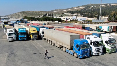 مساعدات إنسانية إلى سوريا في معبر باب الهوي الحدودي مع تركيا ـ رويترز