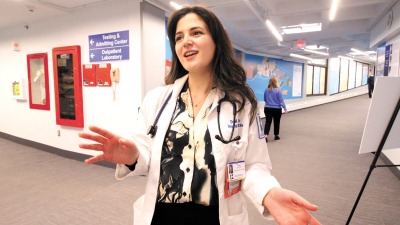 الطبيبة السورية ميري ديب