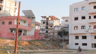 أحياء في اللاذقية عقب الزلزال