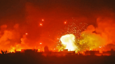 انفجارات تهز محيط قاعدة التحالف الدولي في حقل العمر بدير الزور