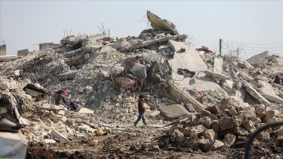 دمار في شمالي سوريا جراء زلزال سوريا وتركيا المزدوج يوم 6 شباط (الأناضول)