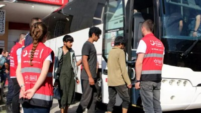 إدارة الهجرة التركية رحلت العام الماضي 124 ما مجموعه ألفا و 441 طالب لجوء (DHA)
