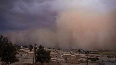 عاصفة غبارية تضرب الحسكة وريفها - مدينة الشدادي (فيس بوك)