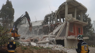 الدمار في بناء بسبب زلزال سوريا وتركيا (الدفاع المدني السوري)