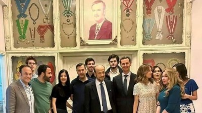 ظهور غير مسبوق لعائلة الأسد في صورة جماعية