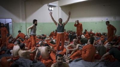 داخل أحد سجون "قسد" شمال شرقي سوريا (فرانس برس)
