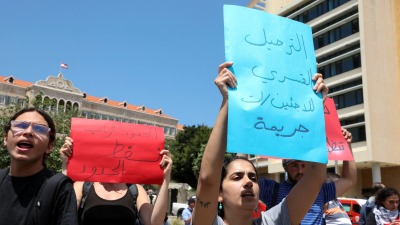 لبنانيون يرفضون الترحيل القسري للاجئين السوريين ـ رويترز