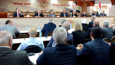عرنوس وعدد من وزراء النظام السوري خلال اجتماعهم مع "المجلس المركزي لاتحاد العمال" - "الاتحاد العام لنقابات العمال"