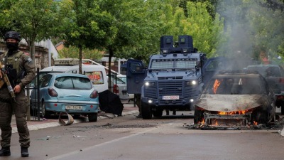 توتر بين صرب كوسوفو والشرطة .. والجيش الصربي يتحرك | فيديو