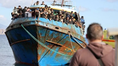 بينهم سوريون.. ارتفاع عدد ضحايا القارب الغارق قبالة اليونان إلى 78 قتيلاً