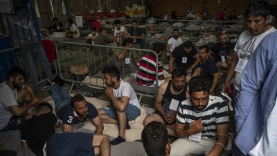 غرق قارب مهاجرين في اليونان