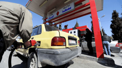 محطة وقود في دمشق (رويترز)
