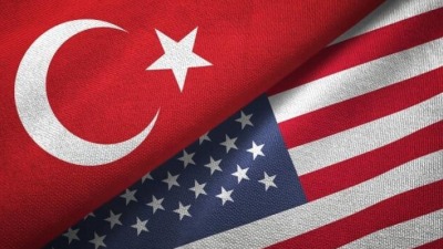 علم الولايات المتحدة الأميركية وعلم الجمهورية التركية