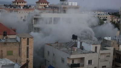 الاحتلال الإسرائيلي يفجر منزل عائلة أسير فلسطيني في الضفة الغربية | فيديو