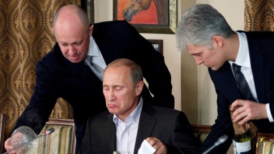 بوتين إذ يدفع ثمن مغامرته في أوكرانيا