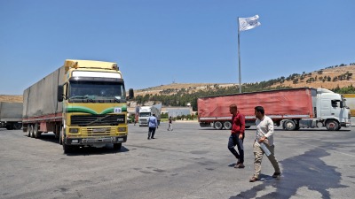 شاحنة نقل مساعدات في معبر  باب الهوى شمالي سوريا (فرانس برس)