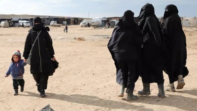 عوائل بريطانية تدعو الحكومة لإعادة أبنائهم المحتجزين بمخيمات شمال شرقي سوريا