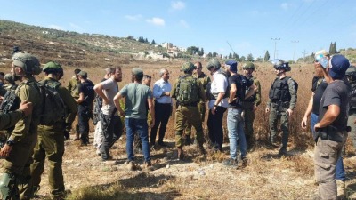 التلفزيون الإسرائيلي: مقتل مستوطن متأثراً بجراحه في عملية إطلاق نار شمالي الضفة 